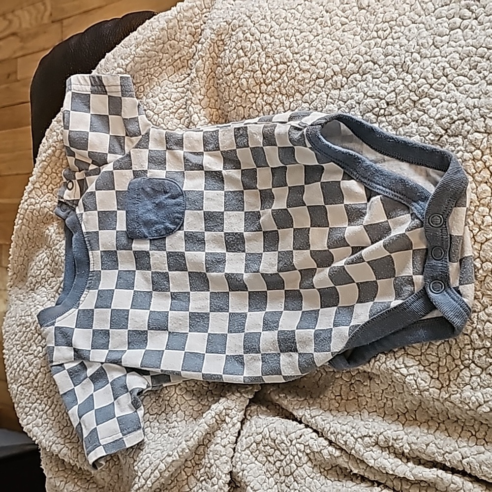 Blue checkered 18 month onsie outfit pocket shirt